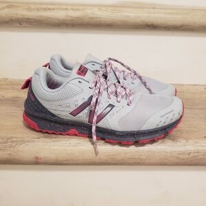 New Balance Women's Sneakers - Gray and Pink